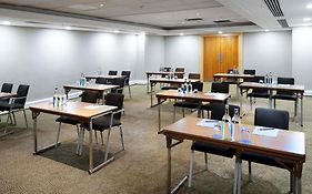 Novotel London West